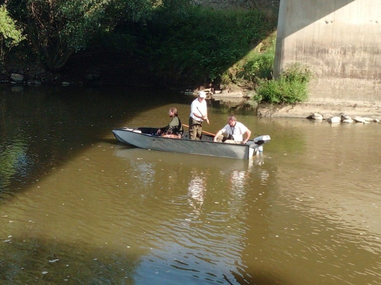 Csónakos ellenőrzések kezdődtek a Rába folyón