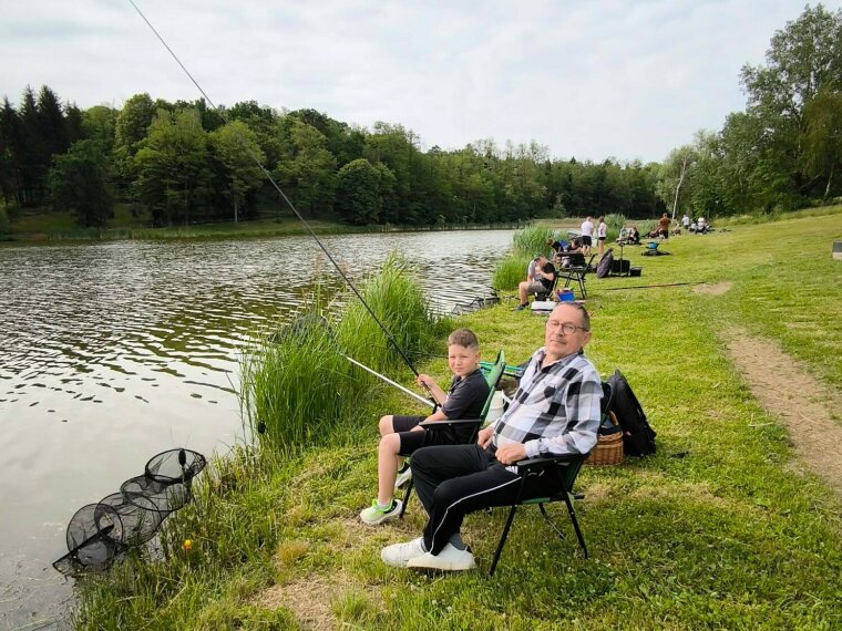 Kinderangelwettbewerb am Döröskei-Stausee