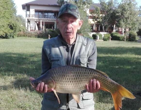 Délelőtt 09.20óra.Hatalmas puszi és élj tovább boldogan más örömére is.