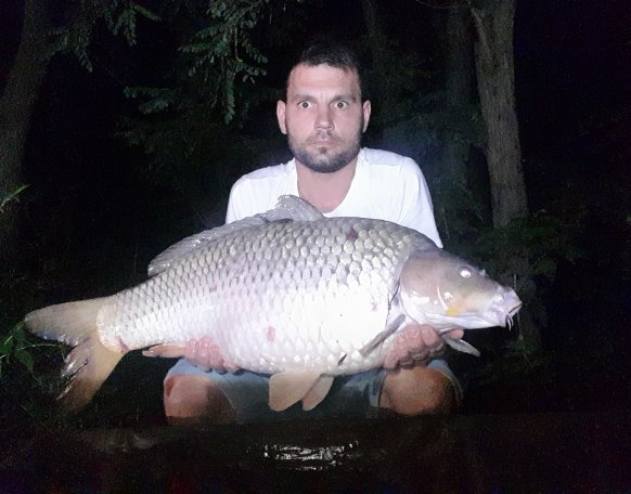 Nem sokkal a másik előtti jelentkező.