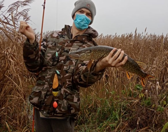 Csekő Marcell horgásztársunk fogta az alábbi szép csukát a Marcal folyó zalaszegvári szakaszán.