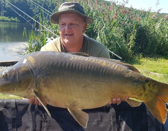 Mozsár Gábor horgásztársunk a gersekaráti Sárvíz-tavon fogta az alábbi szép halat.