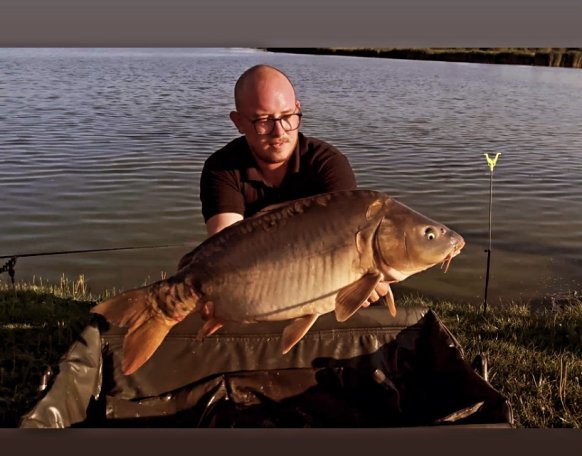 Első alkalommal horgásztam itt.
Rengeteg kisebb ponty is horogra akadt. 2-9kg-ig volt a tartomány nagyjából 20db ponty és ugyan ennyi keszeg és kárász vegyesen. Remek tó, igazi élménypecás hely.