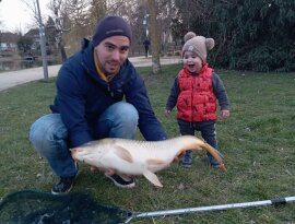 Én és a kis fiam nagyon ōrülünk a szerencsés fogásnak !!!